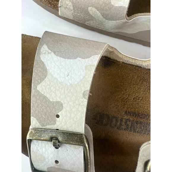 Birkenstock Arizona Slide Sandals 2 Strap Buckle Men's 5 Women's 7 Camo Leather - Picture 11 of 16